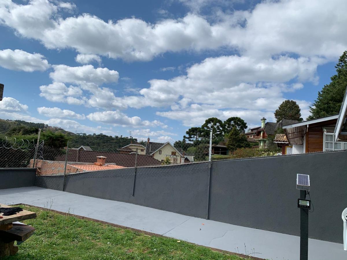 Kitnet Aconchegante Em Bairro Nobre Bem Localizado Lägenhet Campos do Jordão Exteriör bild