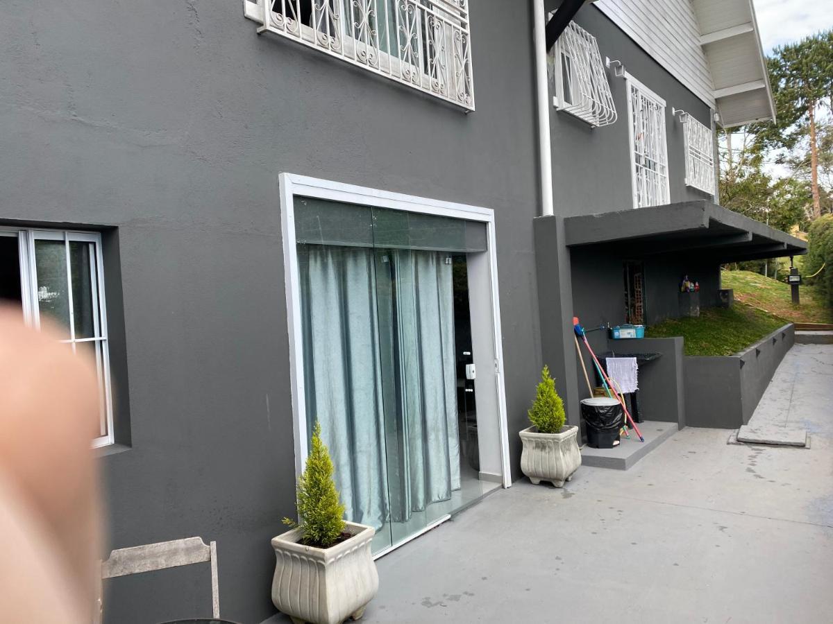 Kitnet Aconchegante Em Bairro Nobre Bem Localizado Lägenhet Campos do Jordão Exteriör bild